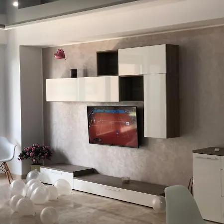 C&a * Mamaia