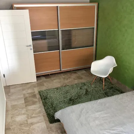 C&a * Mamaia